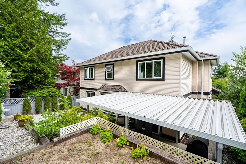 1687 PLATEAU CRESCENT - photo 4 of 38