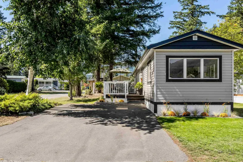 57 65367 KAWKAWA LAKE ROAD - photo 2 of 25