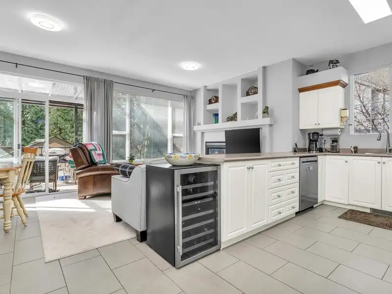 24364 101A AVENUE - photo 4 of 40