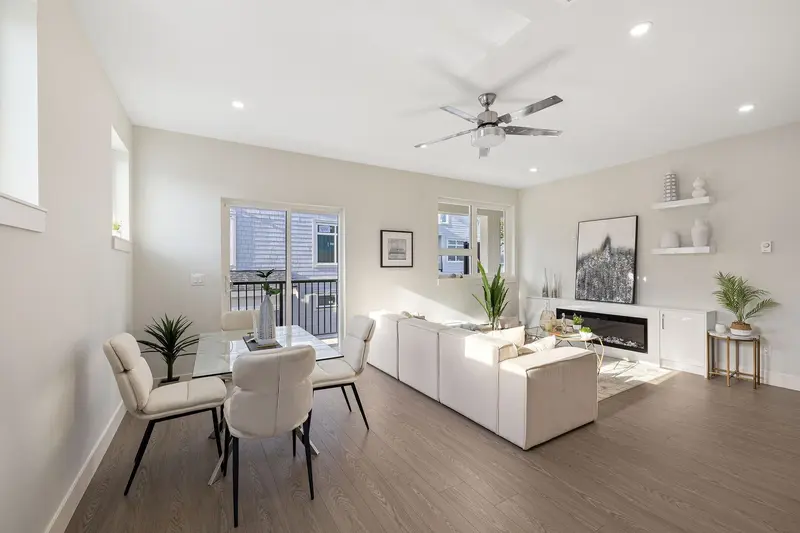 16 14391 61A AVENUE - photo 2 of 25