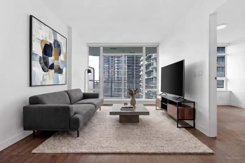 1207 13318 104 AVENUE - photo 1 of 34