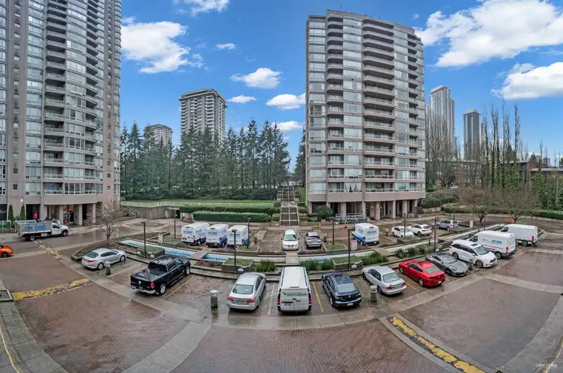 201 9623 MANCHESTER DRIVE - photo 2 of 20