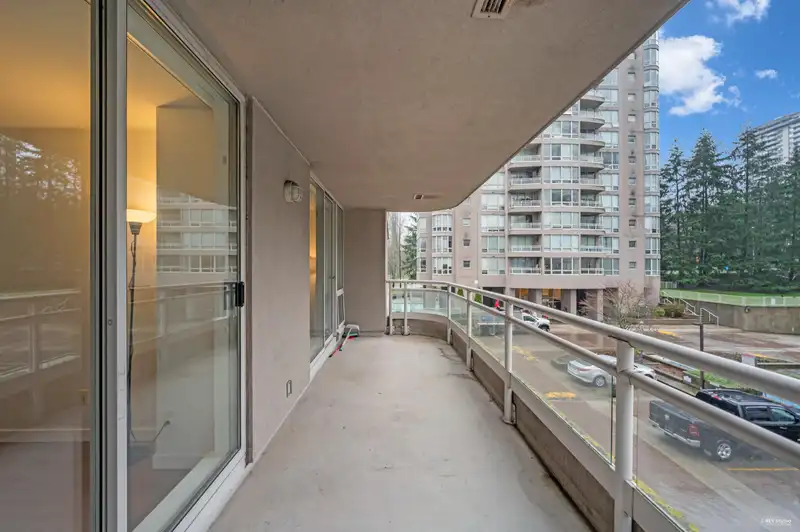 201 9623 MANCHESTER DRIVE - photo 4 of 20