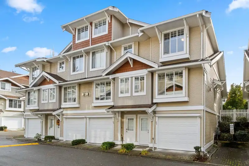 52 12110 75A AVENUE - photo 1 of 26