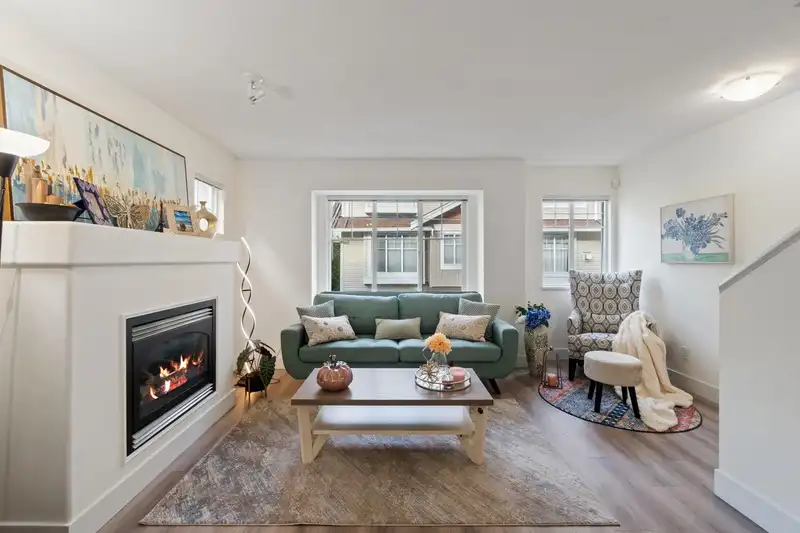 52 12110 75A AVENUE - photo 2 of 26