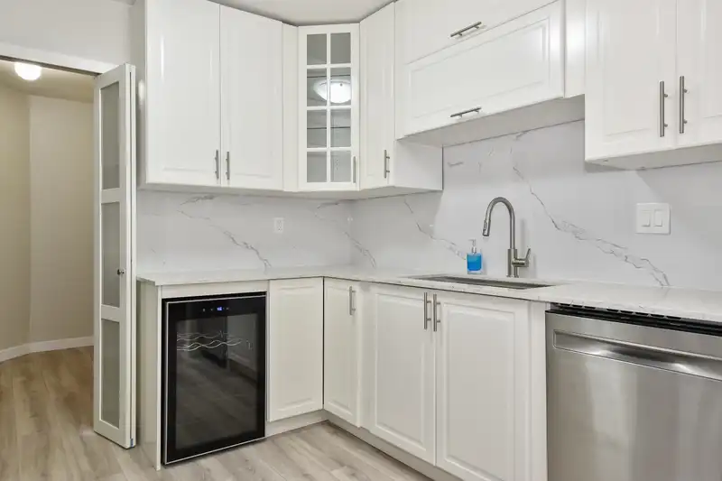 304 32669 GEORGE FERGUSON WAY - photo 3 of 33