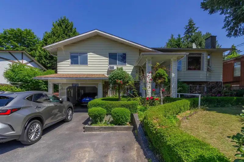 14959 90A AVENUE - photo 1 of 35