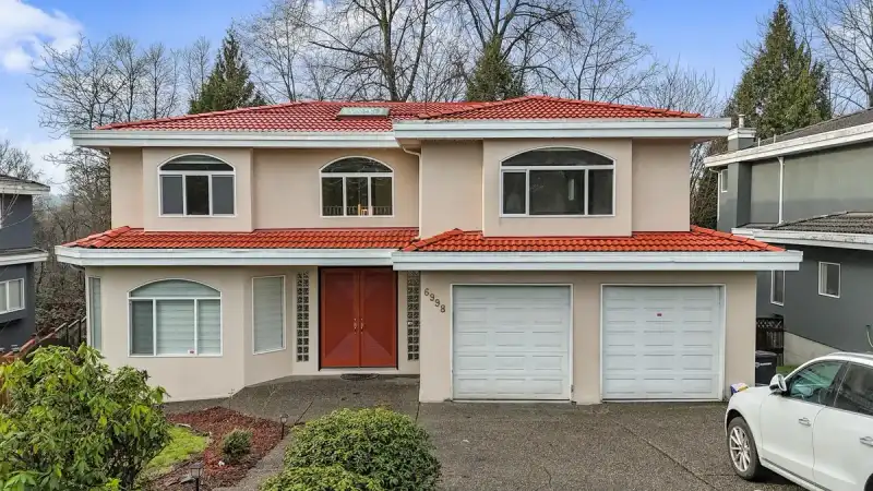 6998 FIELDING COURT - photo 1 of 39