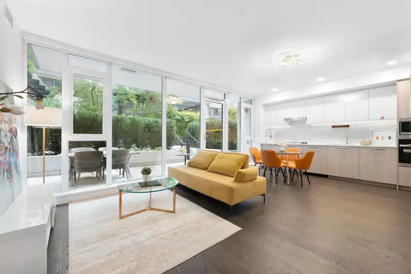 508 3200 CORVETTE WAY - photo 1 of 33