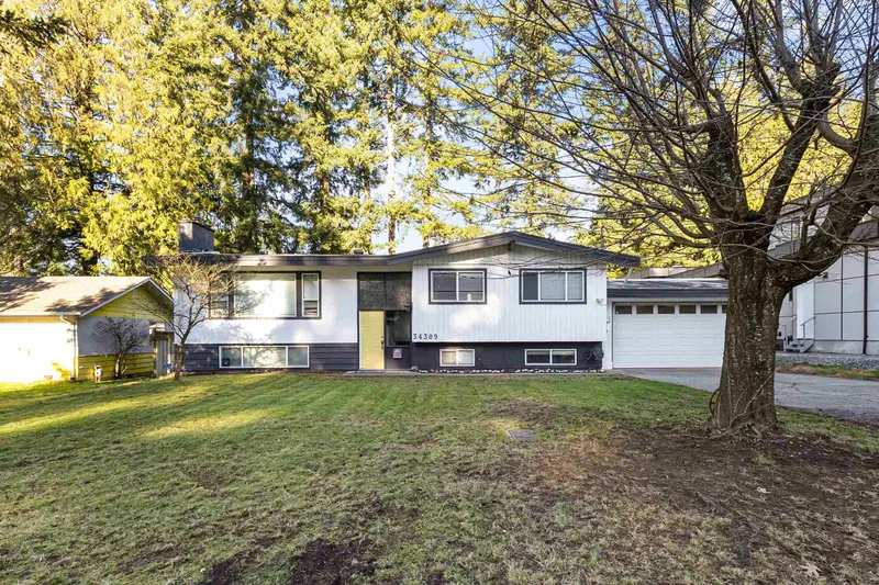 34309 GREEN AVENUE - photo 2 of 25