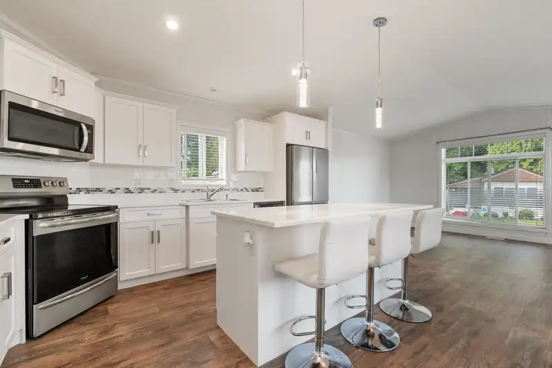 25 6035 VEDDER ROAD - photo 2 of 36