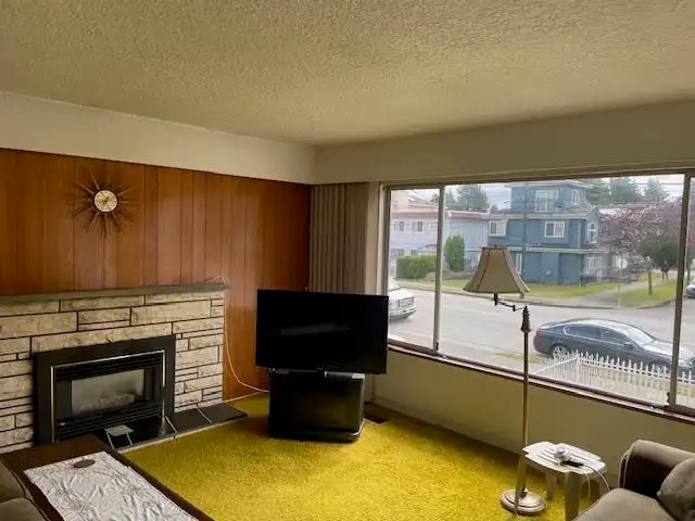 4563 EARLES STREET - photo 4 of 8
