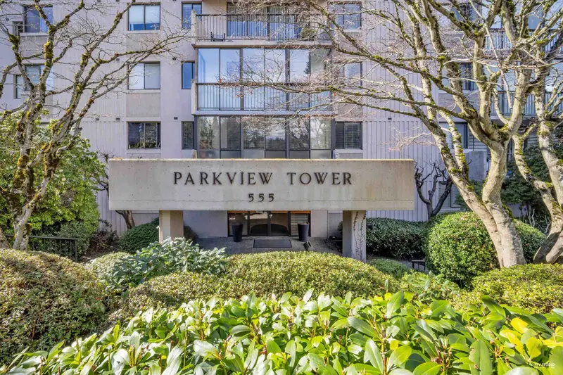 905 555 13TH STREET - photo 3 of 25