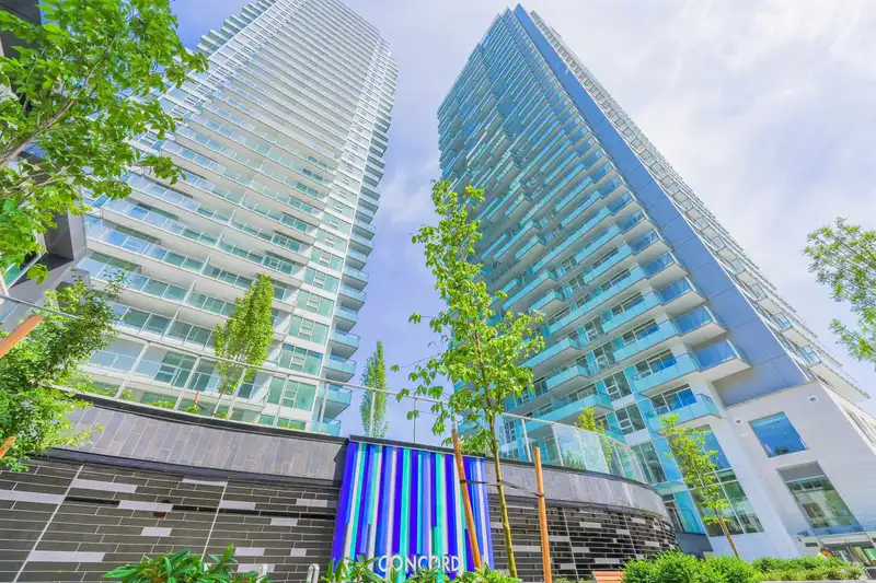 2608 13768 100 AVENUE - photo 1 of 12