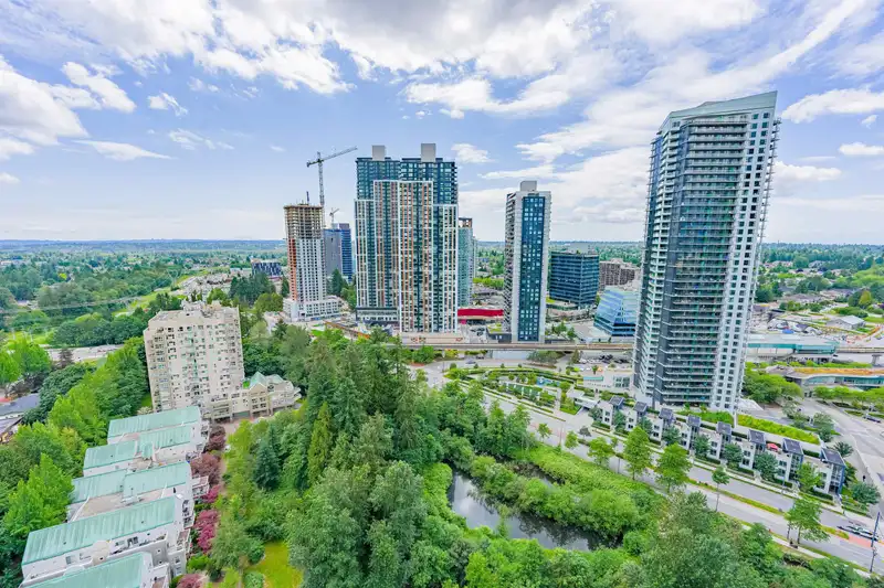 2608 13768 100 AVENUE - photo 3 of 12