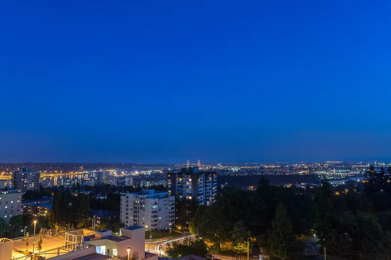 1605 739 PRINCESS STREET - photo 3 of 25