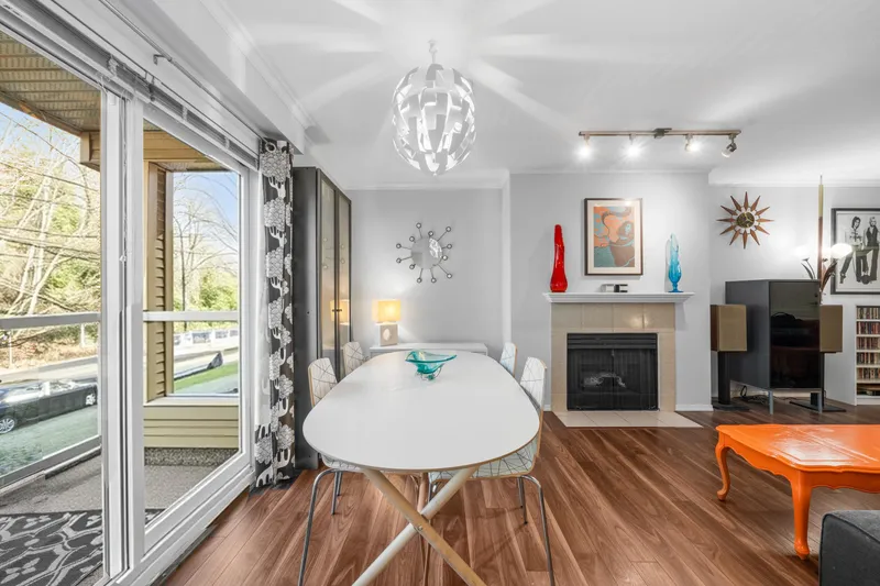 306 3400 SE MARINE DRIVE - photo 1 of 25