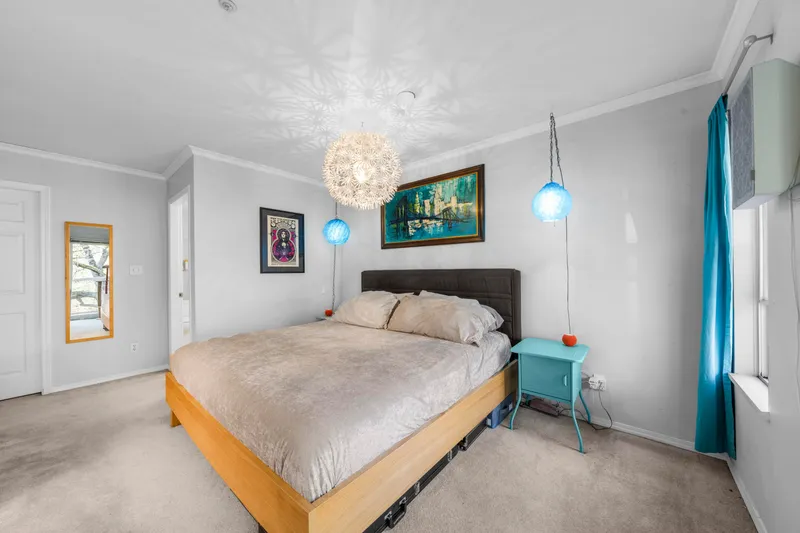 306 3400 SE MARINE DRIVE - photo 3 of 25