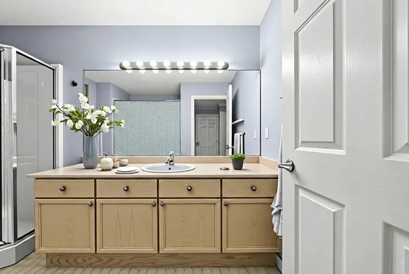 306 3400 SE MARINE DRIVE - photo 4 of 25