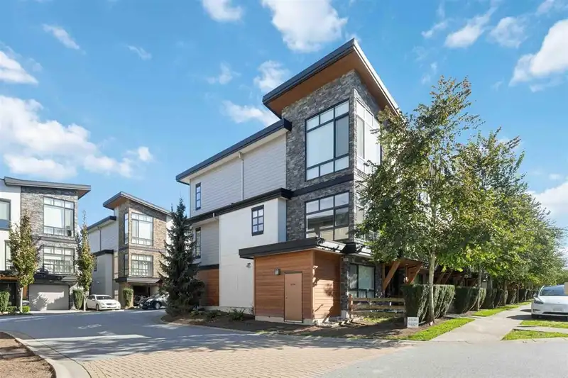36 16488 64 AVENUE - photo 1 of 37