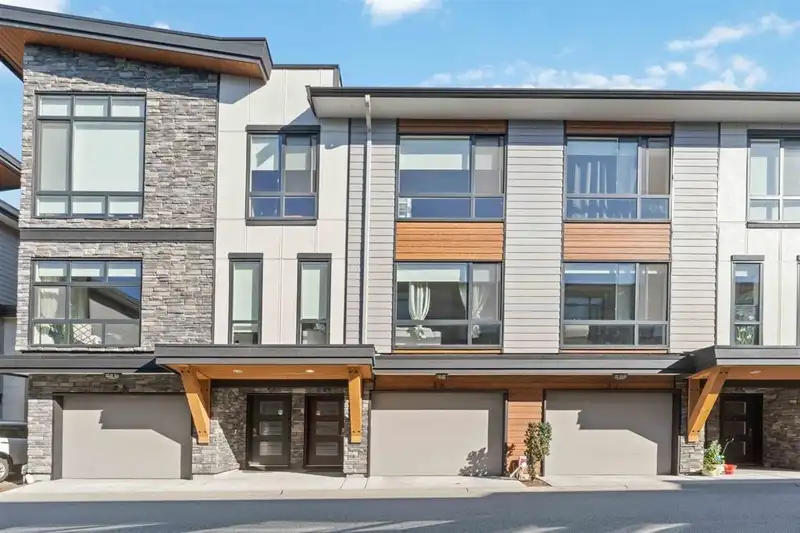 36 16488 64 AVENUE - photo 3 of 37