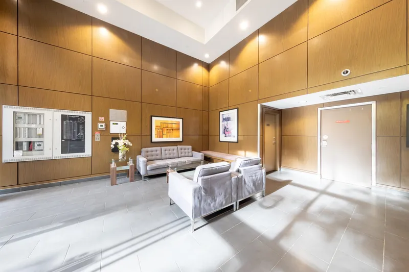 705 9133 HEMLOCK DRIVE - photo 4 of 25