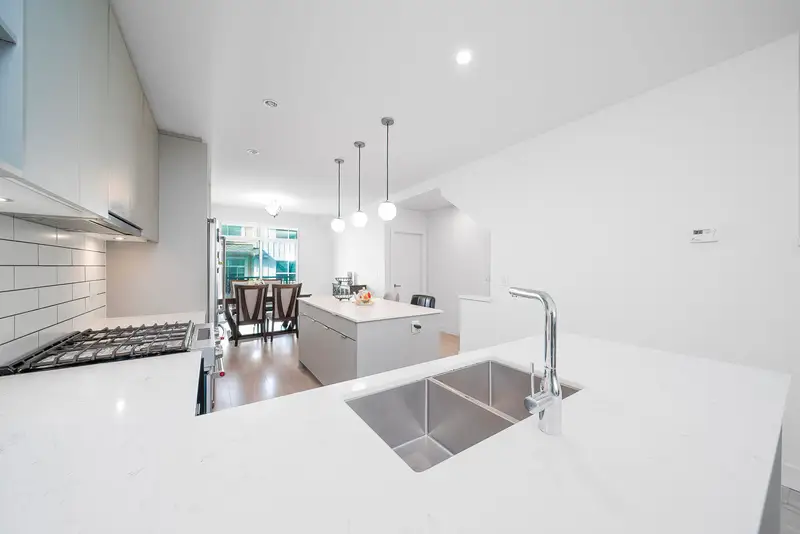 50 16561 17A AVENUE - photo 4 of 25