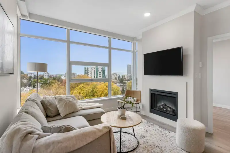 1001 1088 W 14TH AVENUE - photo 4 of 25