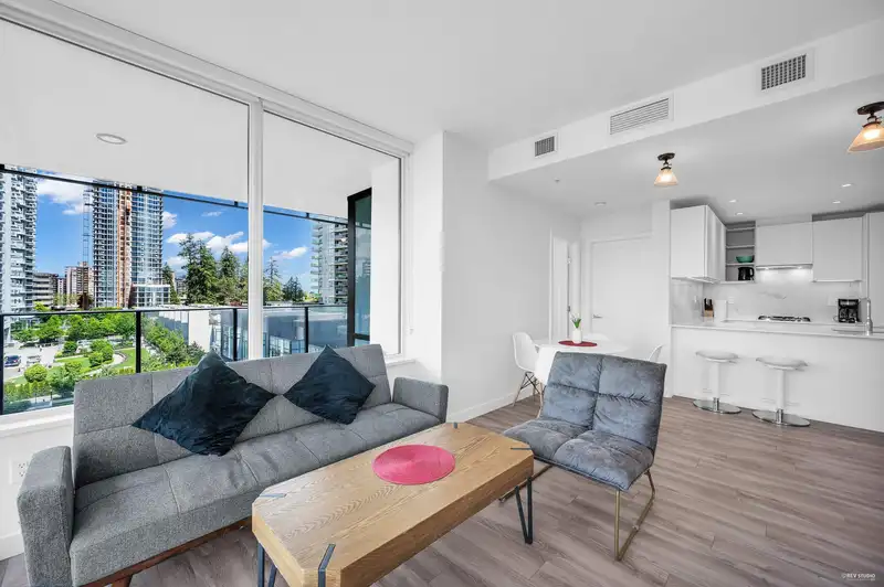 502 6699 DUNBLANE AVENUE - photo 1 of 34