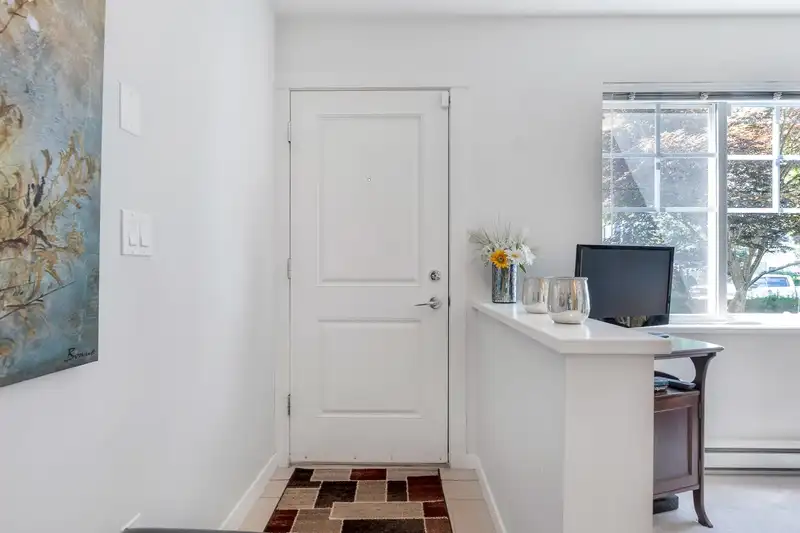 52 7238 189 STREET - photo 4 of 38