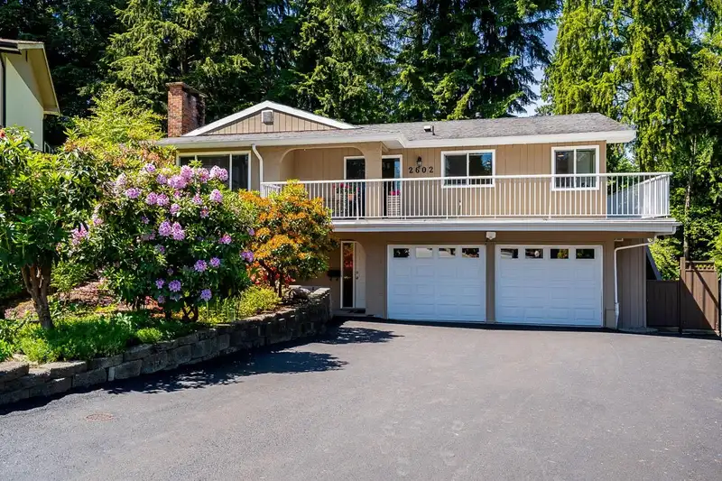 2602 HAWSER AVENUE - photo 1 of 40