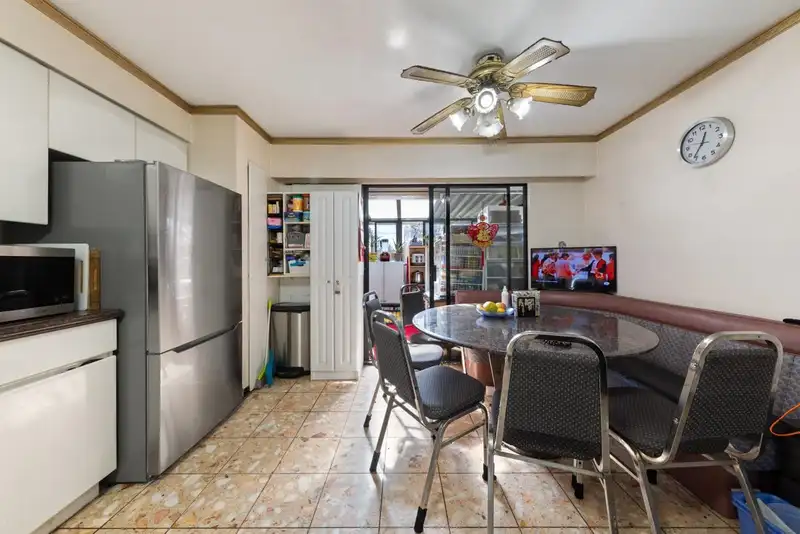 2472 E 12TH AVENUE - photo 4 of 40
