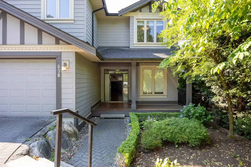 638 AUSTIN AVENUE - photo 2 of 40
