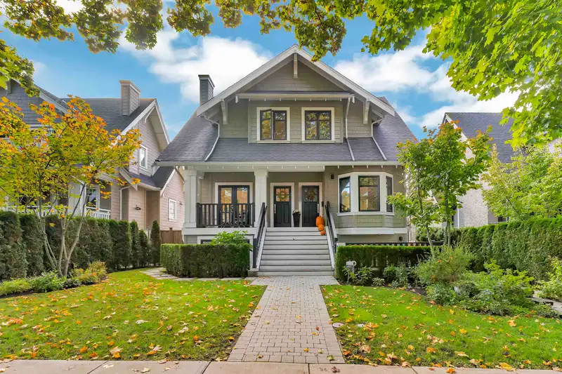 2420 W 8TH AVENUE - photo 3 of 31
