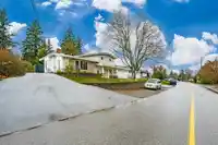 2523 SUNNYSIDE CRESCENT - thumbnail 4