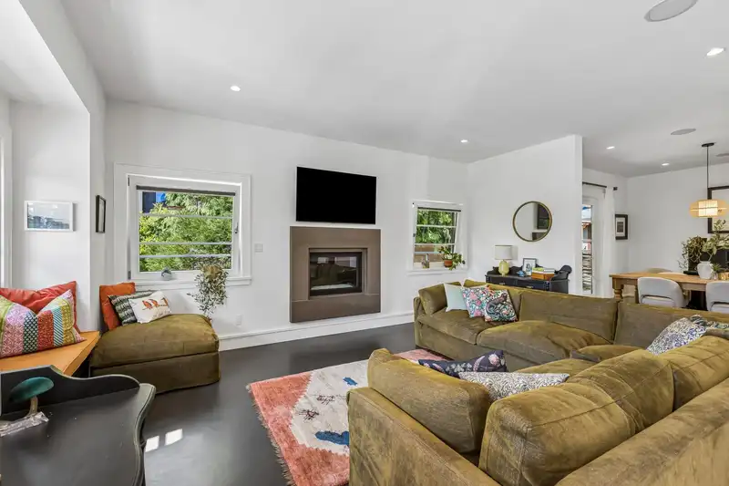 4041 PROSPECT ROAD - photo 4 of 40