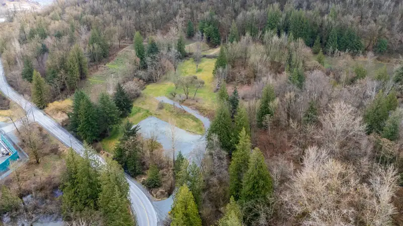 4165 SUMAS MOUNTAIN ROAD - photo 1 of 9
