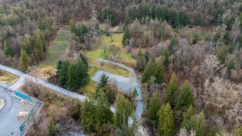 4165 SUMAS MOUNTAIN ROAD - photo 2 of 9