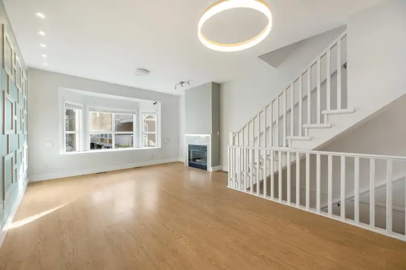 8 7833 HEATHER STREET - photo 2 of 26