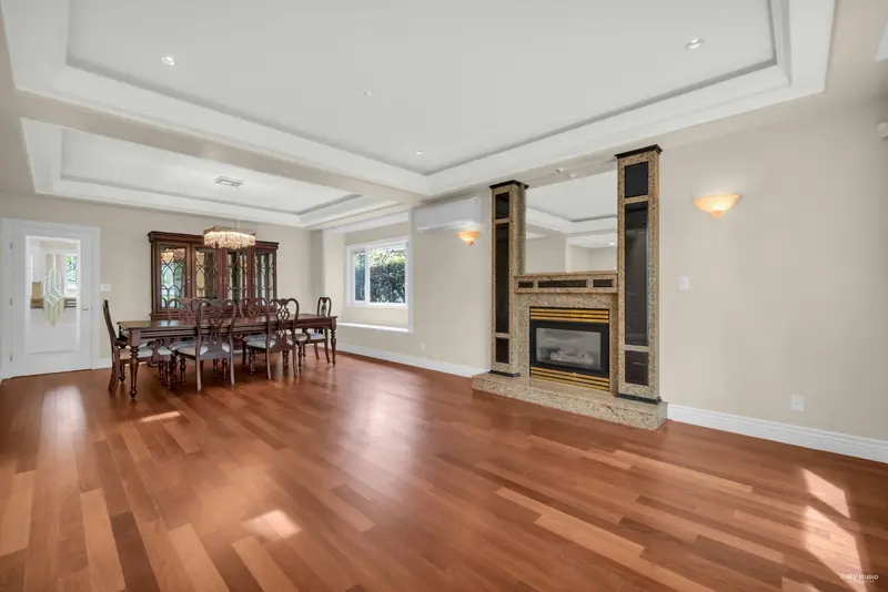 6081 ELM STREET - photo 3 of 20