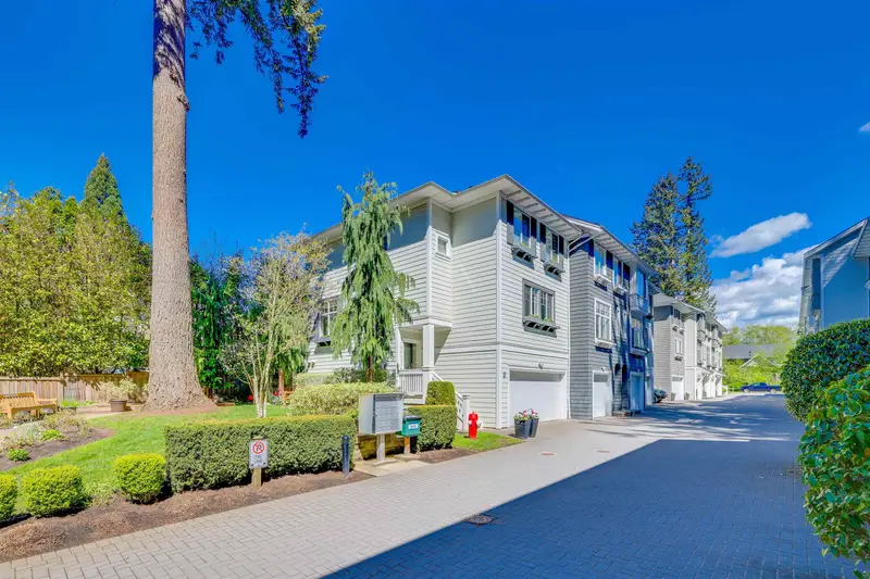 19 253 171 STREET - photo 1 of 25