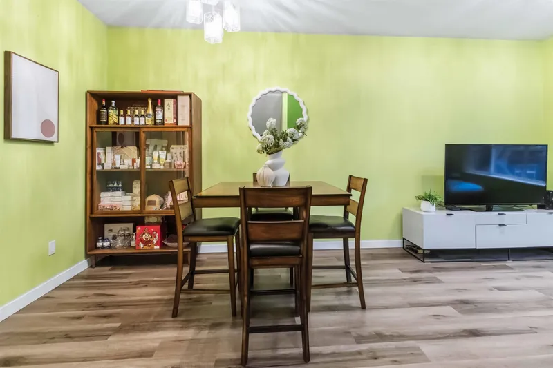 50 9800 ODLIN ROAD - photo 4 of 21