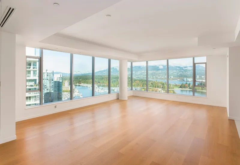 2601 277 THURLOW STREET - photo 2 of 25