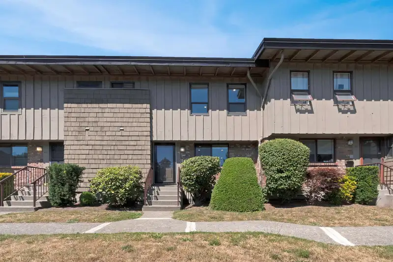 94 3180 E 58TH AVENUE - photo 2 of 30
