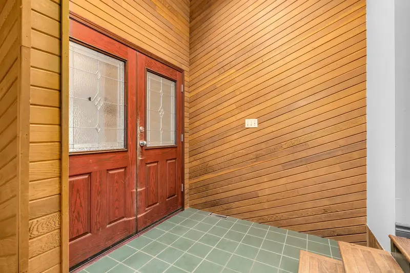 18208 21A AVENUE - photo 4 of 20