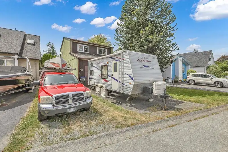 7261 129B STREET - photo 1 of 32