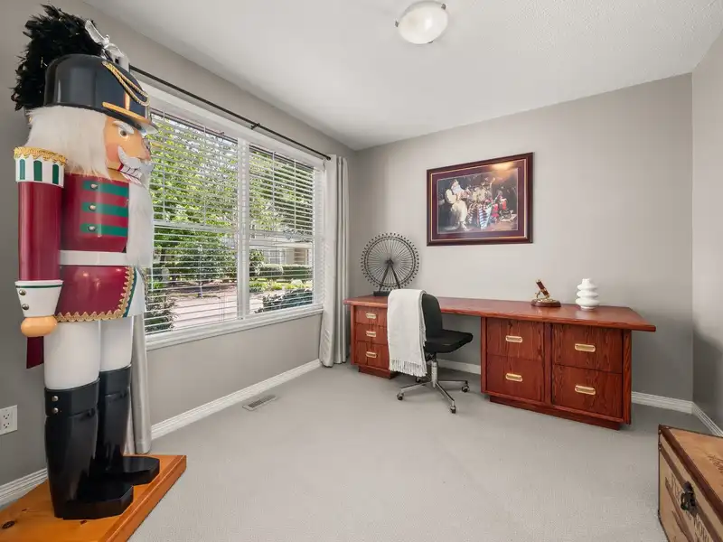 111 16995 64 AVENUE - photo 4 of 40
