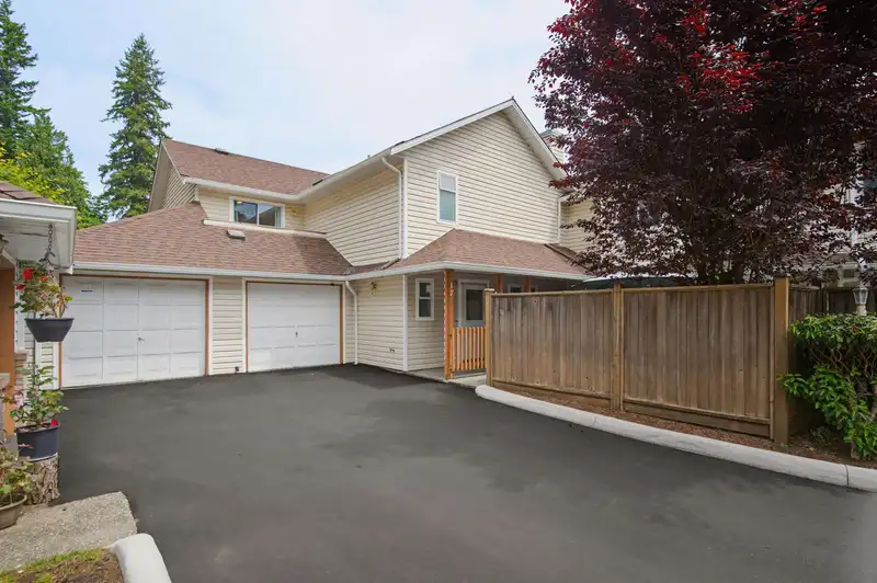 17 20699 120B AVENUE - photo 1 of 33