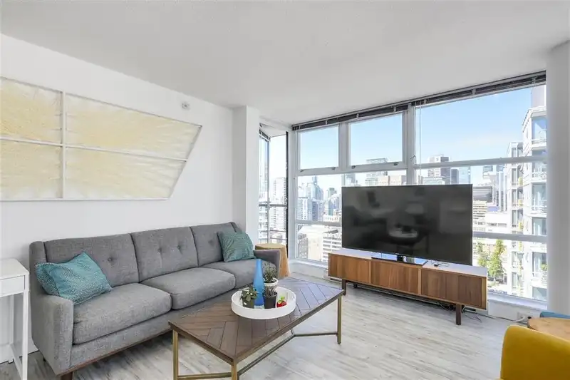 2806 111 W GEORGIA STREET - photo 3 of 21