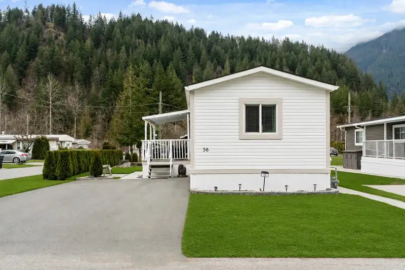 58 65367 KAWKAWA LAKE ROAD - photo 3 of 36
